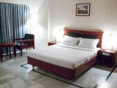 Hotel The Vijay Park à Chennai Extérieur photo