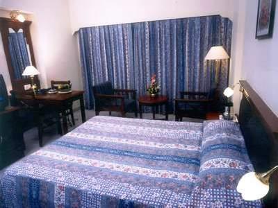 Hotel The Vijay Park à Chennai Extérieur photo