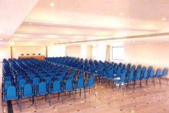 Hotel The Vijay Park à Chennai Extérieur photo